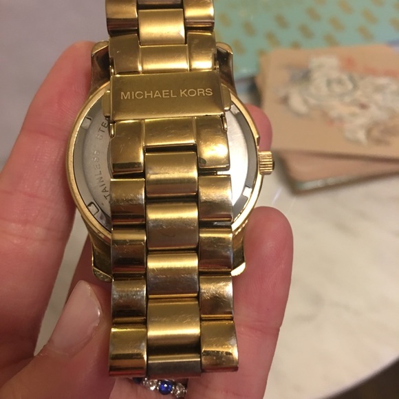 Michael kors gold watch - Picture 2 of 6